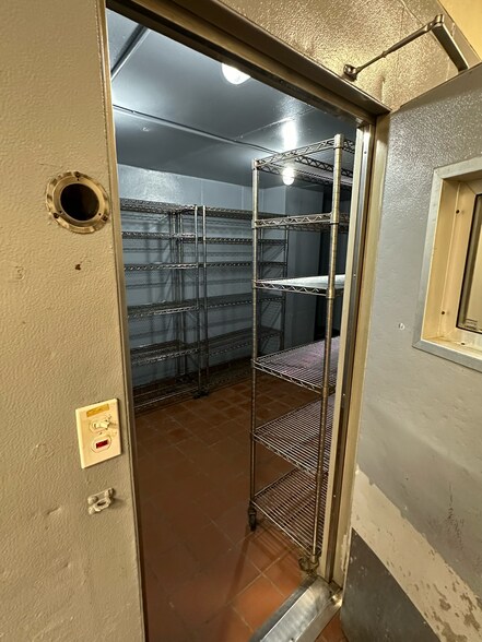 More Photos Of 102 E Park St, Taylorville Freestanding For Sale