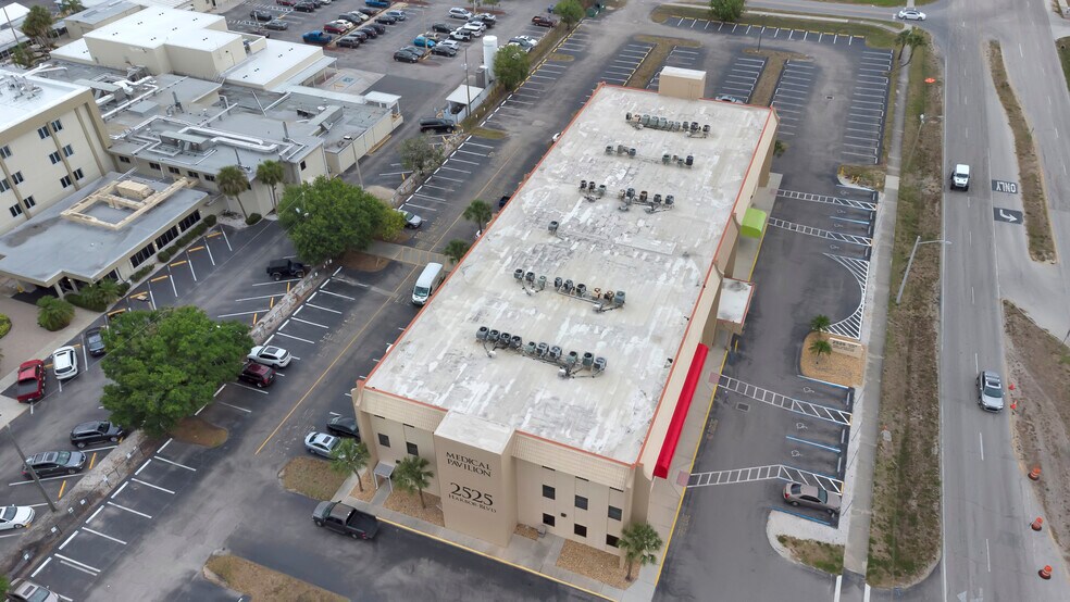 More Photos Of 2525 Harbor Blvd, Port Charlotte Medical For Lease