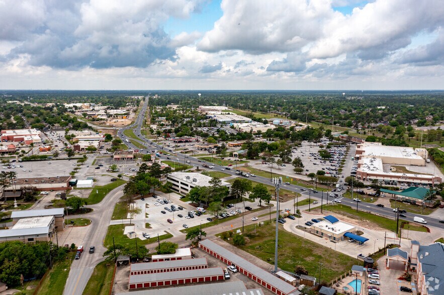 More Photos Of 7702 FM 1960 Rd E, Humble Office For Lease