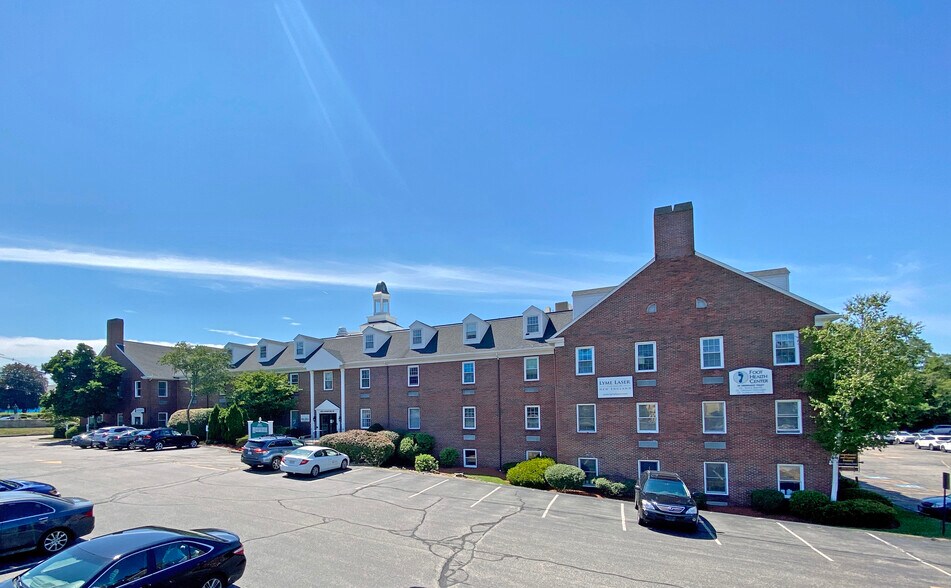More Photos Of 451 Andover St, North Andover Medical For Lease