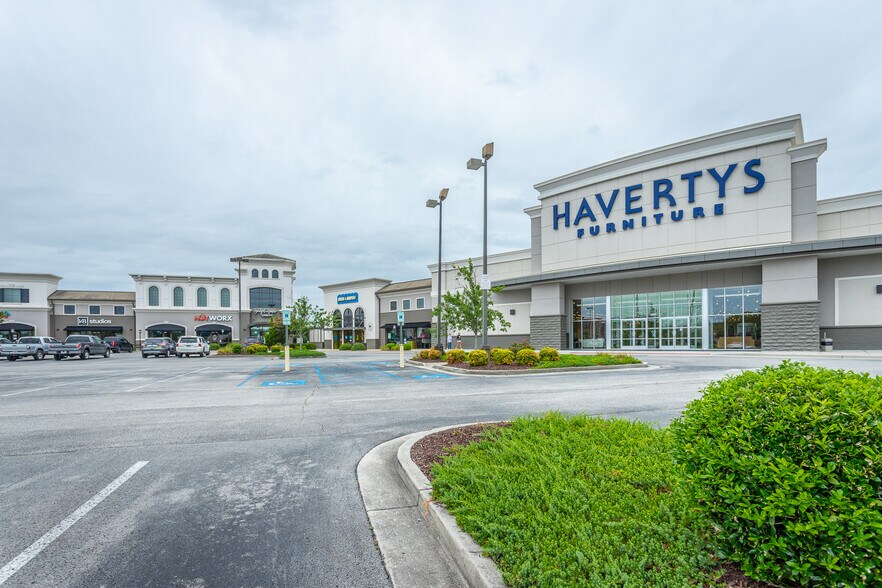 More Photos Of 7201 Shallowford Rd, Chattanooga Unknown For Lease