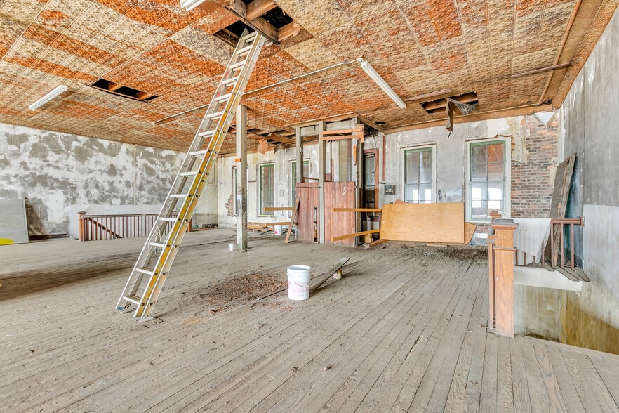 More Photos Of 408-410 Martin Luther King Jr Blvd, Savannah Storefront Retail Residential For Sale