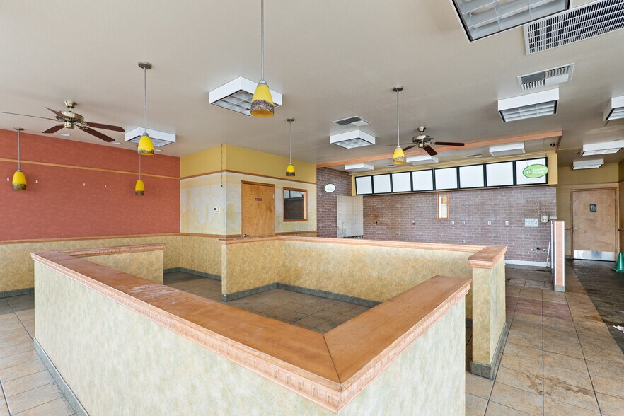 More Photos Of 774 Main St, Springfield Fast Food For Sale