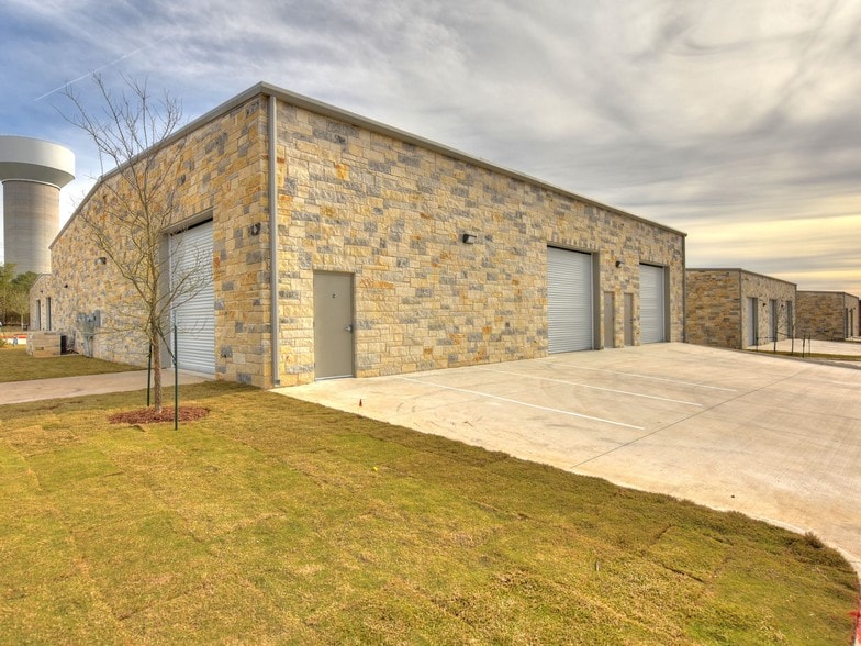 More Photos Of 12112 Anderson Mill Rd, Austin Warehouse For Lease