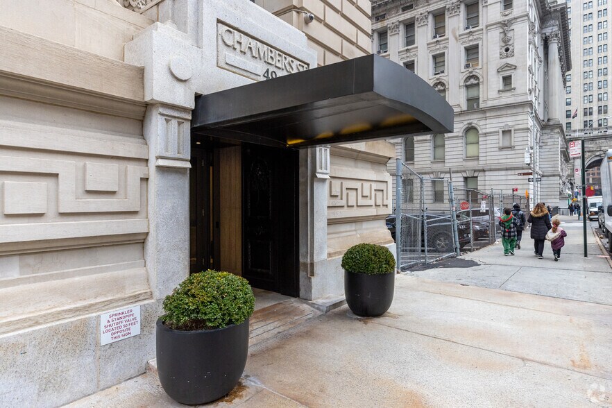 More Photos Of 49 Chambers St, New York Apartments For Sale