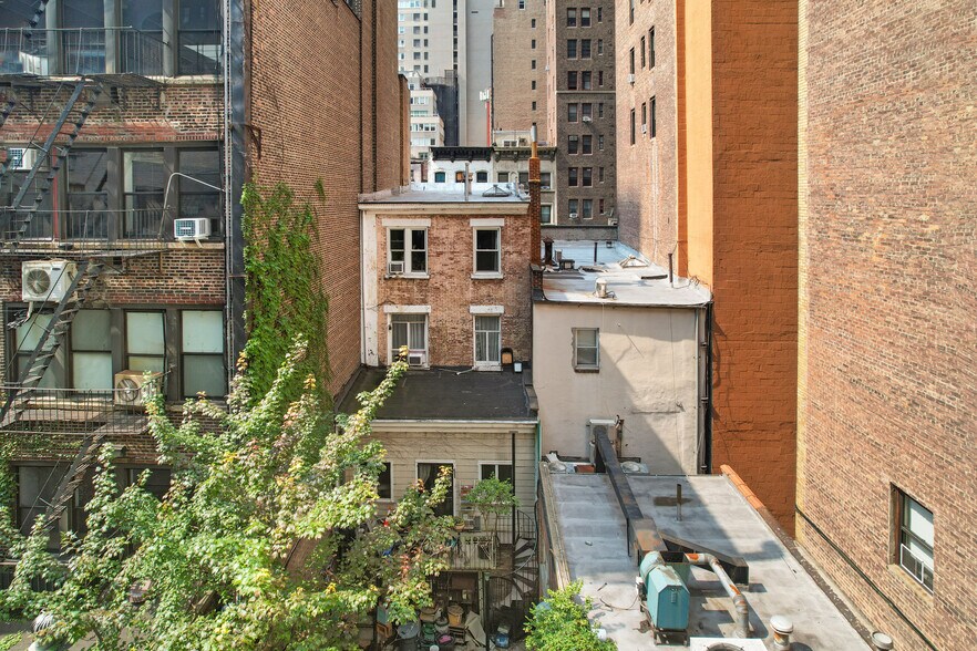 More Photos Of 345 Lexington Ave, New York Storefront Retail Residential For Sale