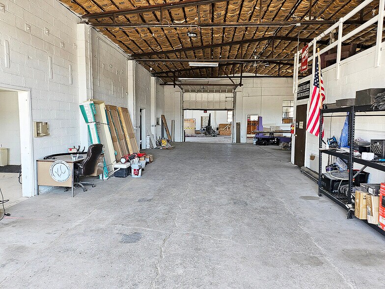 More Photos Of 1060 W Kansas Ave, Mcpherson Freestanding For Sale