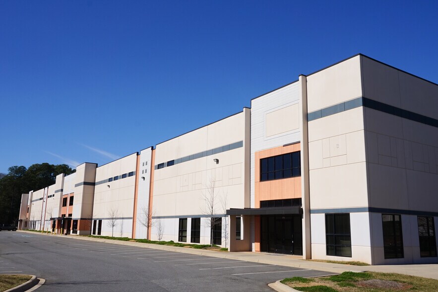 Primary Photo Of 4624 Belle Oaks Dr, Charlotte Warehouse For Lease