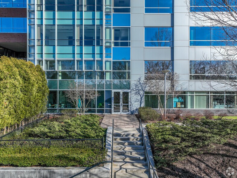 More Photos Of 130 Turner St, Waltham Office For Sale