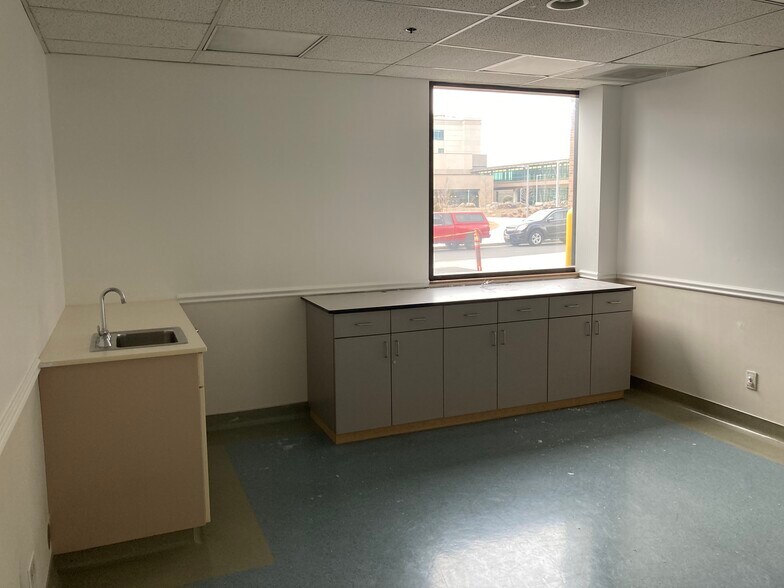 More Photos Of 1055 N 300 W, Provo Medical For Sale