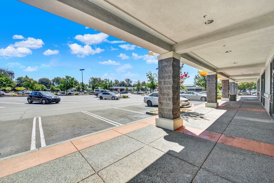 More Photos Of 3338 N Texas St, Fairfield Freestanding For Sale