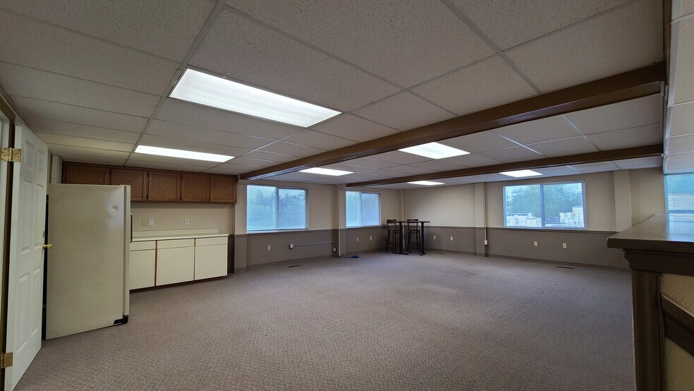More Photos Of 11777 Watertank Rd, Burlington Loft Creative Space For Lease