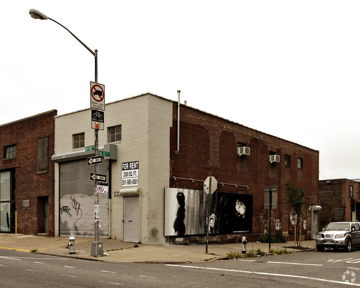 Primary Photo Of 90 Wythe Ave, Brooklyn Restaurant For Lease