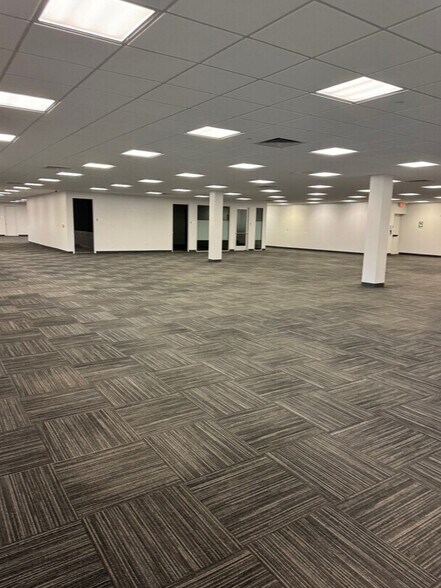 More Photos Of 2985 S Ridge Rd, Green Bay Medical For Lease