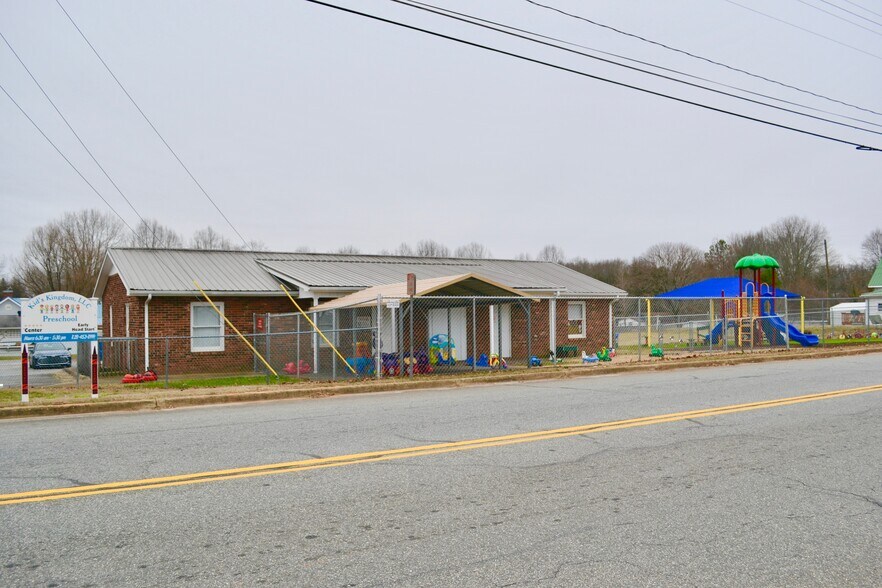 More Photos Of 143 Henrietta St, Ellenboro Schools For Sale