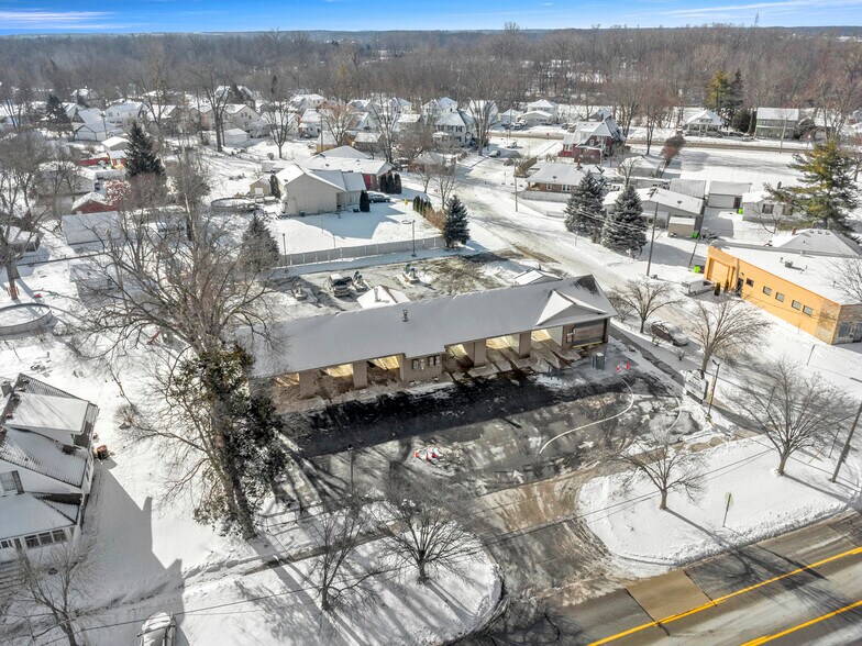 More Photos Of 25957 Gibraltar Rd, Flat Rock Carwash For Sale