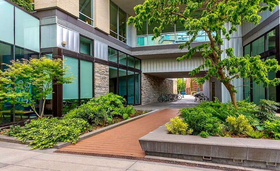 More Photos Of 601 W Rosemary St, Chapel Hill Apartments For Lease