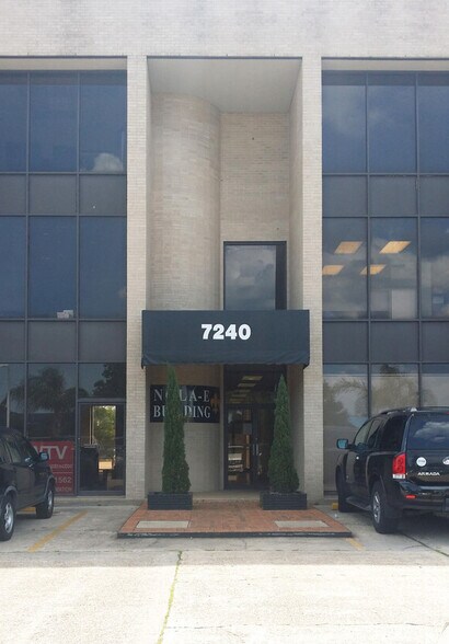More Photos Of 7240 Crowder Blvd, New Orleans Medical For Lease