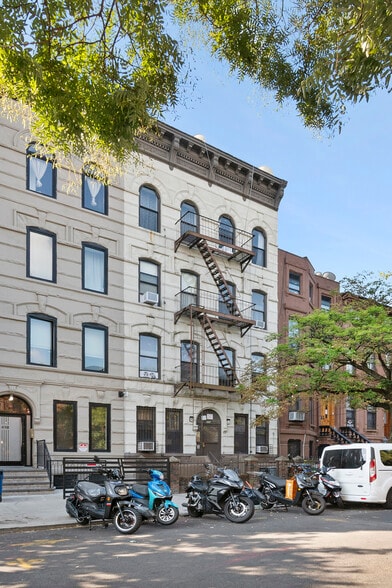 More Photos Of 496 Putnam Ave, Brooklyn Apartments For Sale