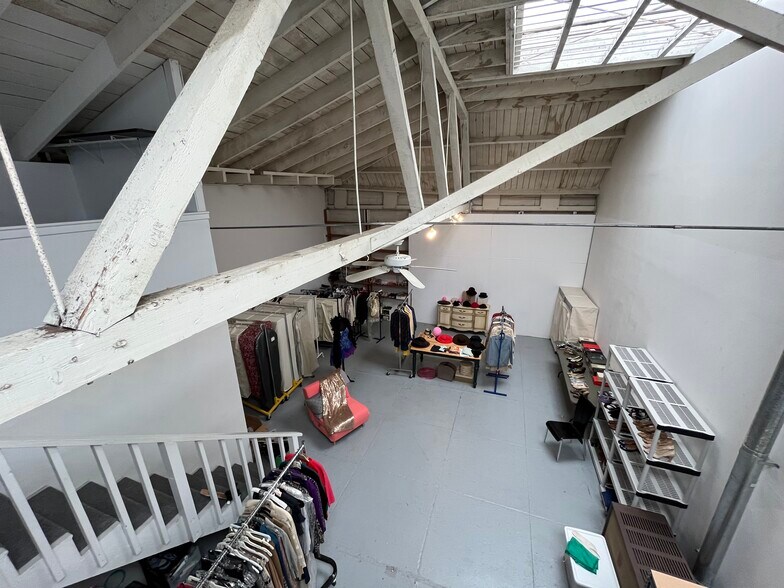 More Photos Of 3037-3039 Myrtle St, Oakland Office For Sale