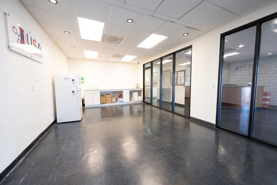 More Photos Of 601 S Rancho Dr, Las Vegas Medical For Sale