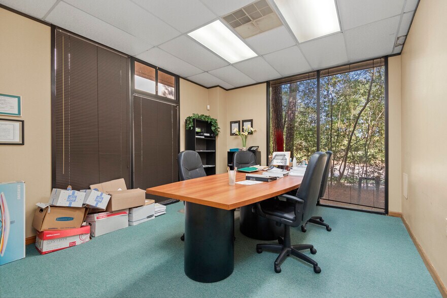 More Photos Of 1214 Stonehollow Dr, Kingwood Office For Sale