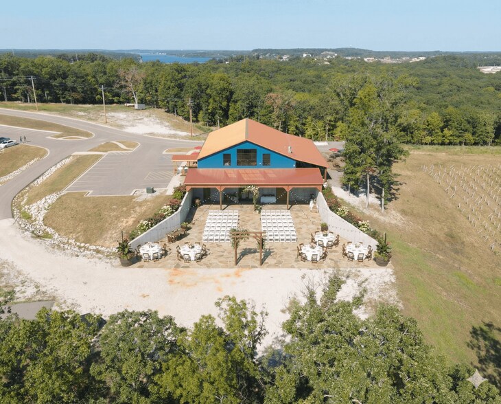 More Photos Of 100 Grand Vintners Lane, Lake Ozark Specialty For Sale