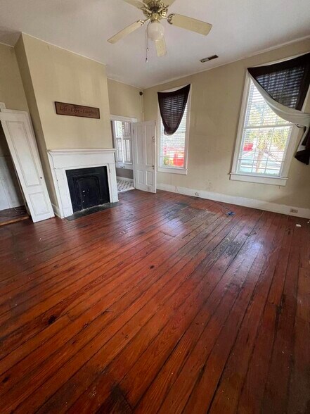 More Photos Of 18 Pinckney St, Charleston Restaurant For Sale