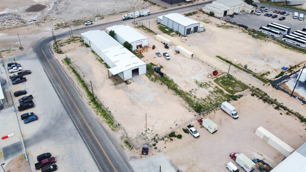 More Photos Of 7007 County 1283 rd, Midland Warehouse For Lease