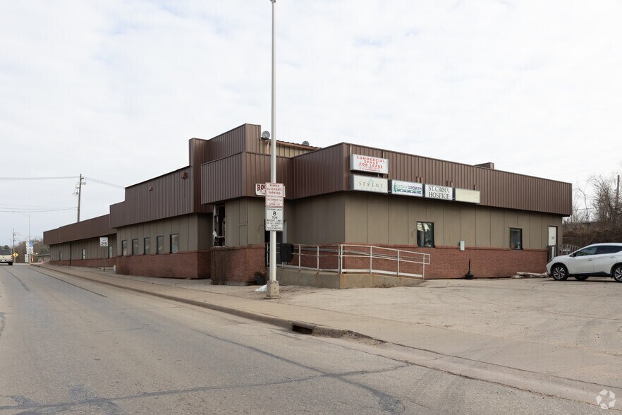 Primary Photo Of 206 S Roosevelt Rd, Black River Falls Freestanding For Lease