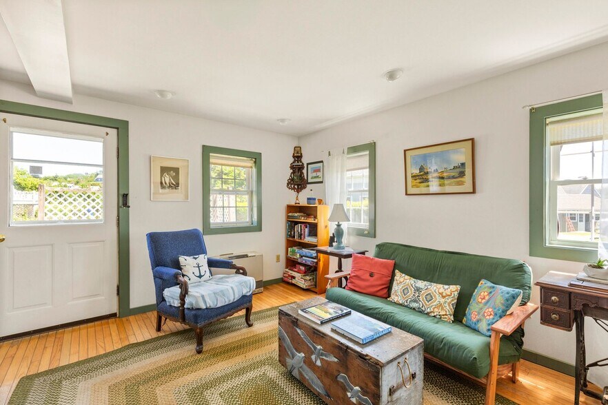More Photos Of 5 Wharf Hill Rd, Monhegan Hospitality For Sale