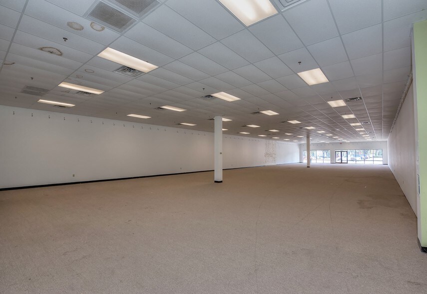 More Photos Of 700-716 Blanding Blvd, Orange Park Unknown For Lease