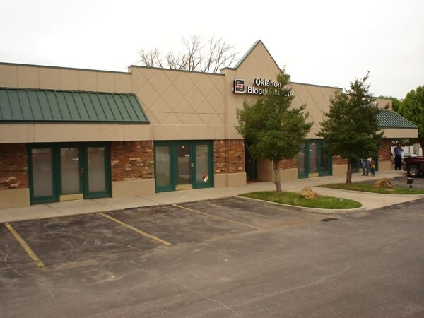 More Photos Of 1113 S Douglas Blvd, Midwest City Medical For Lease
