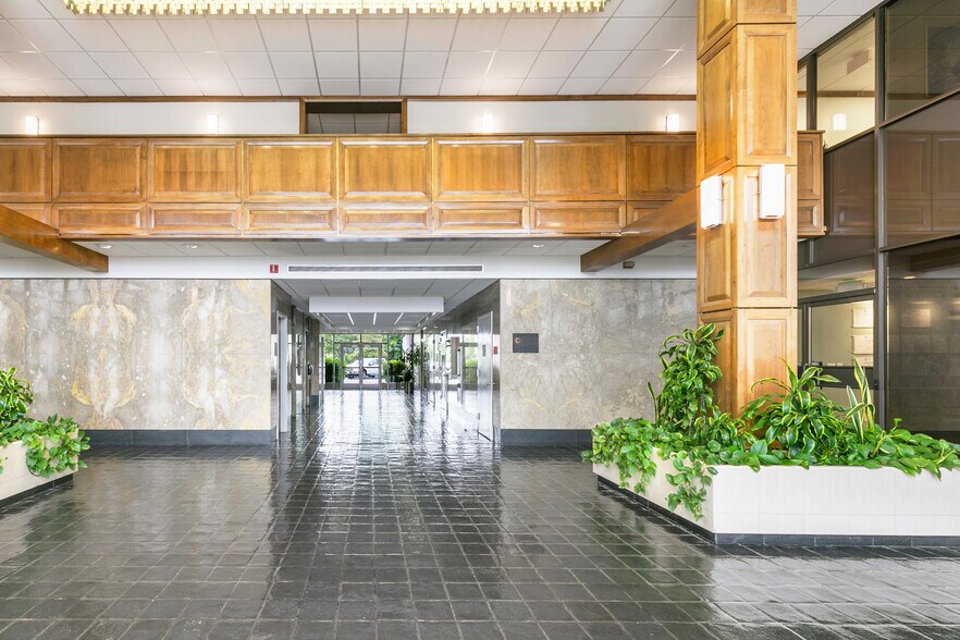 More Photos Of 5726 Marlin Rd, Chattanooga Office For Lease