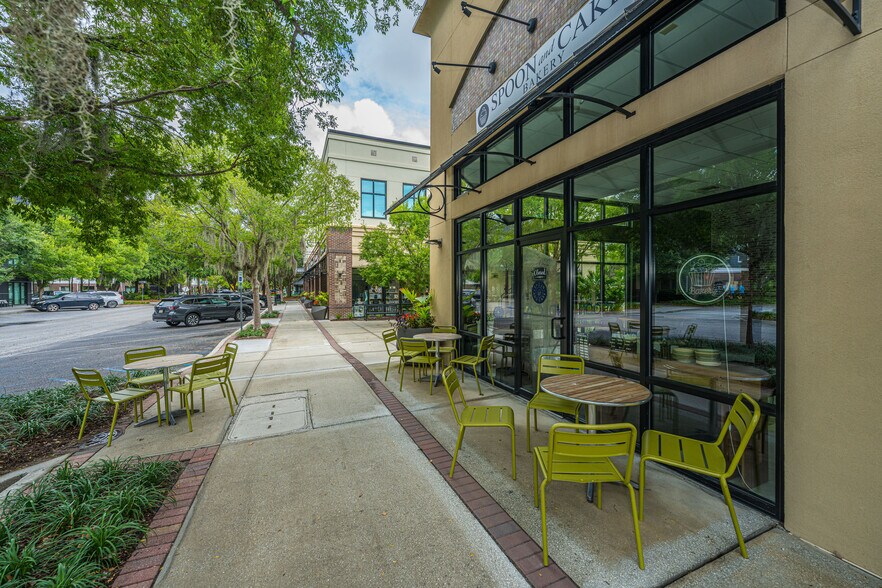 More Photos Of 1956 Long Grove Dr, Mount Pleasant General Retail For Lease