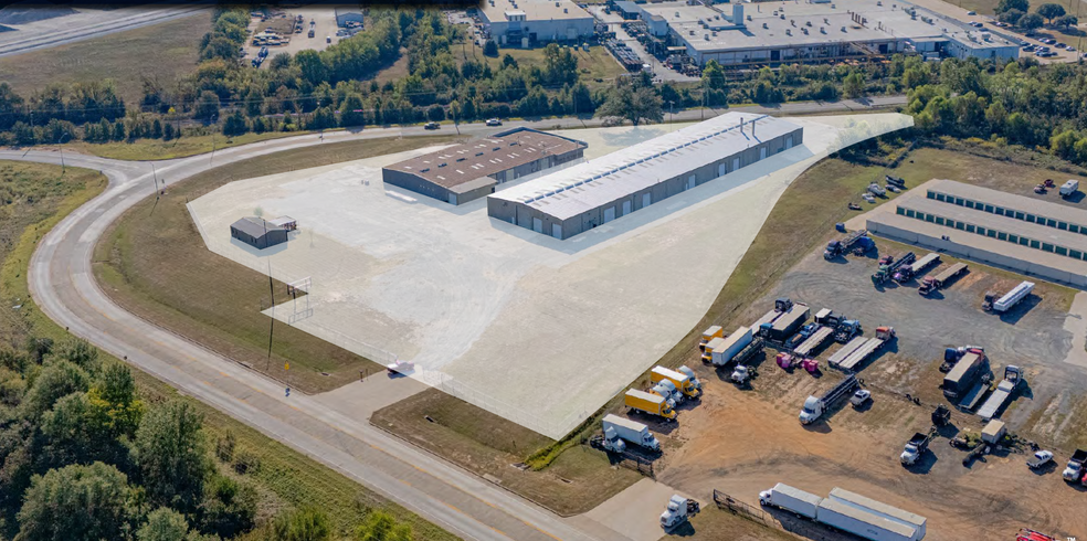 Primary Photo Of 1716 Toledo Cir, Longview Warehouse For Sale