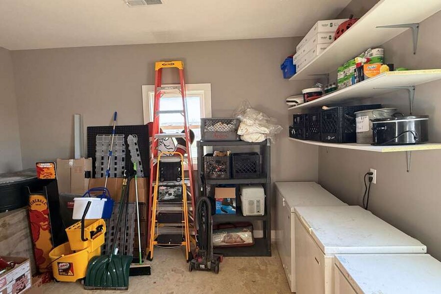 More Photos Of 220 N 13th Ave, Burwell Convenience Store For Sale