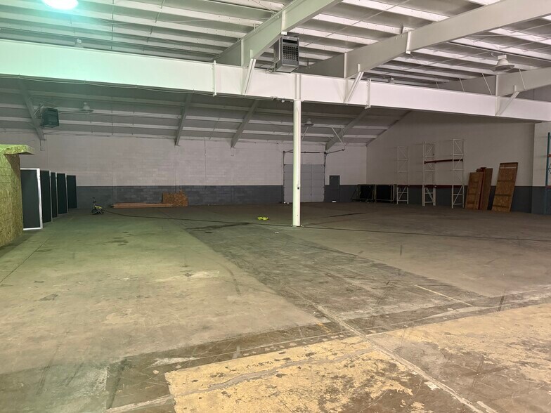 More Photos Of 620 W Vermijo Ave, Colorado Springs Warehouse For Lease