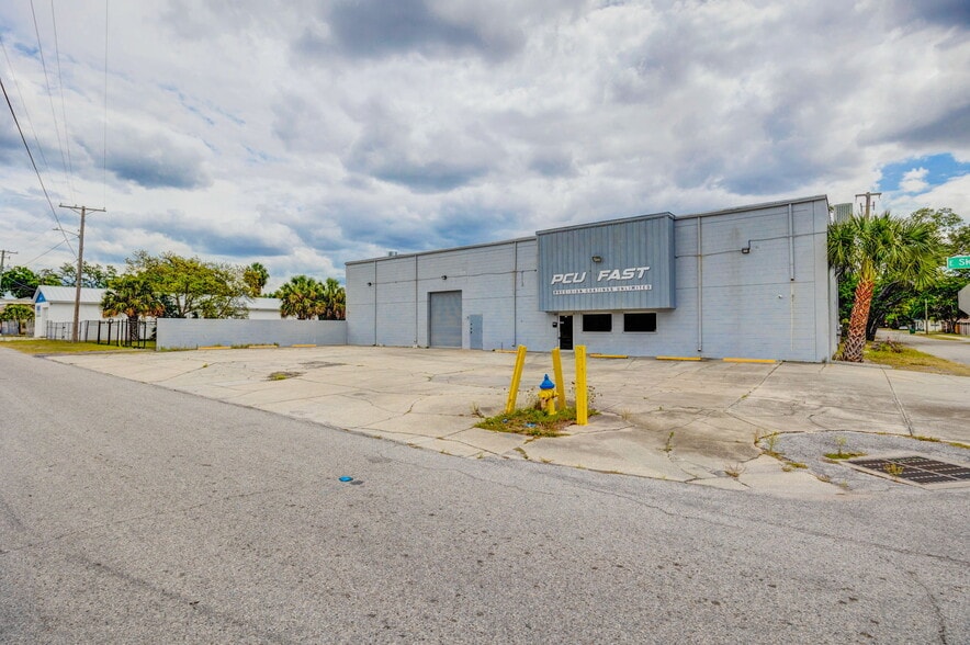 More Photos Of 1001 E Skagway Ave, Tampa Warehouse For Lease