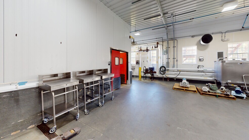 More Photos Of 178 Silk Farm Rd, Concord Food Processing For Lease
