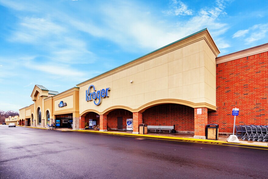 More Photos Of 780-798 Northwoods Blvd, Vandalia Unknown For Lease