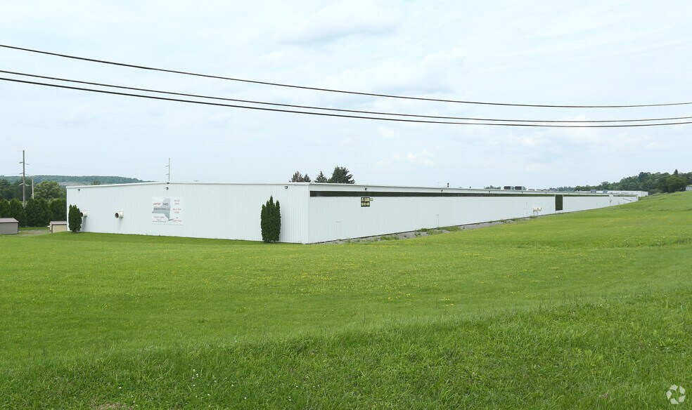 More Photos Of 118-184 Aker Dr, Cobleskill Distribution For Lease