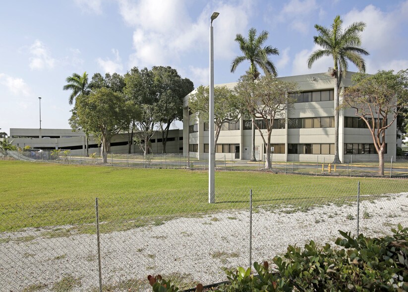 More Photos Of 3401-3409 NW 82nd Ave, Doral Office For Lease