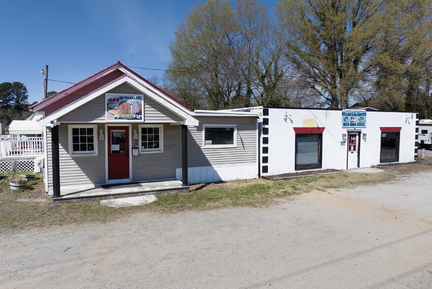 Primary Photo Of 3736 George Washington Memorial Hwy, Hayes General Retail For Sale