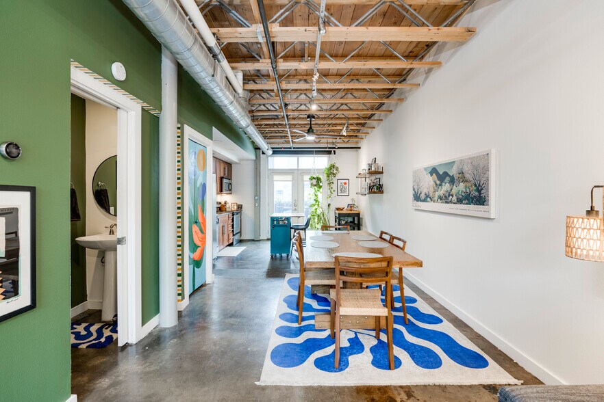 More Photos Of 1305 E 6th St, Austin Office For Lease