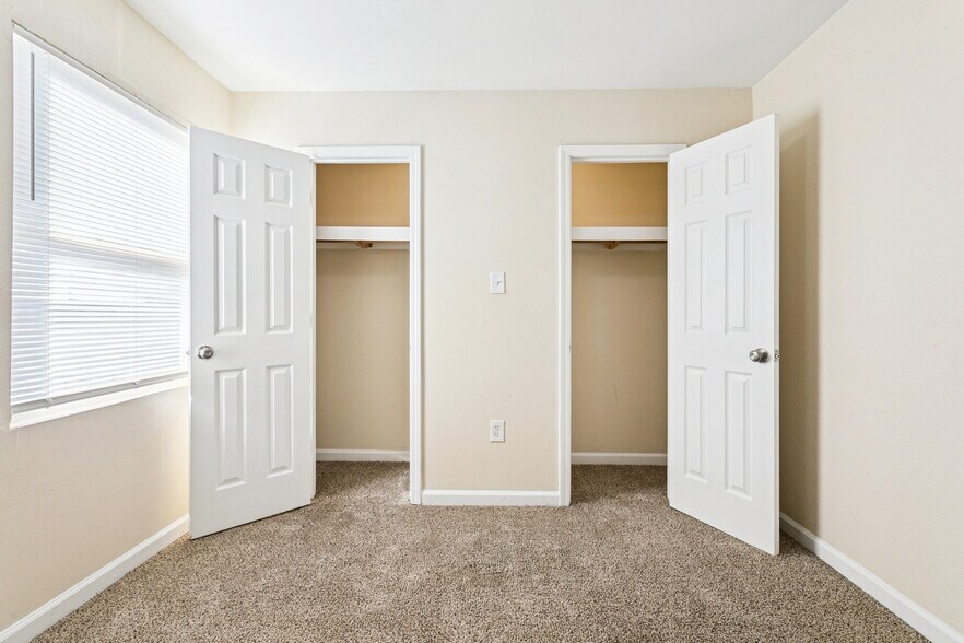 More Photos Of 3300 Garden Oaks Dr, New Orleans Apartments For Sale