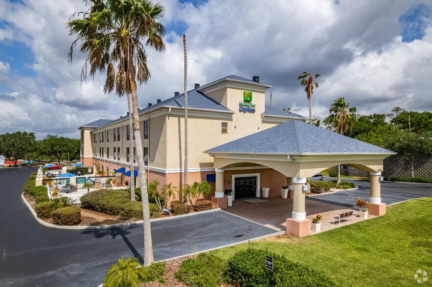 More Photos Of 1810 S Highway 27, Clermont Hotel For Sale