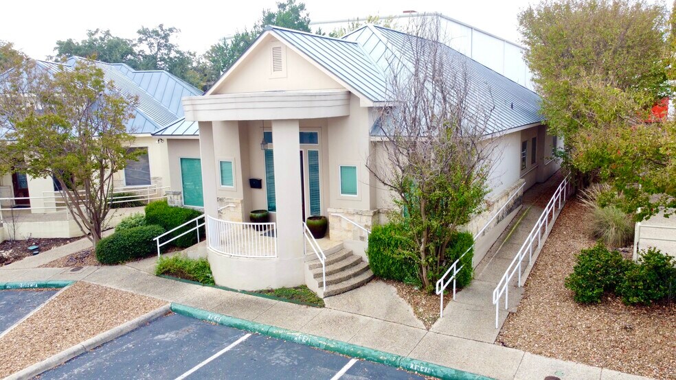 More Photos Of 15303 Huebner Rd, San Antonio Medical For Sale