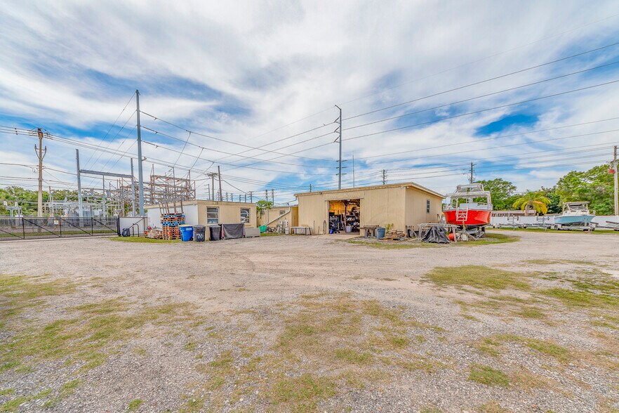 More Photos Of 701 N Martin Luther King Jr Ave, Clearwater Warehouse For Sale