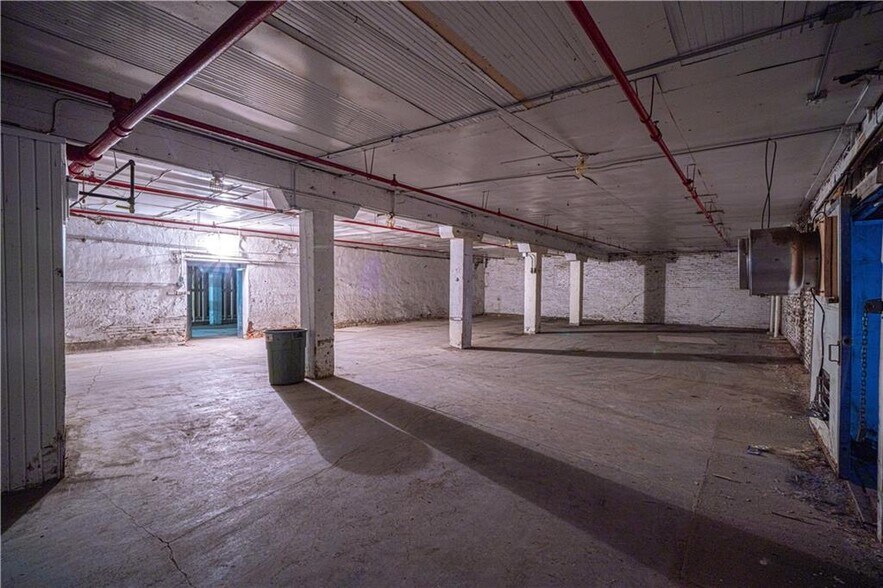 More Photos Of 202 Main St, Saint Joseph Refrigeration Cold Storage For Lease